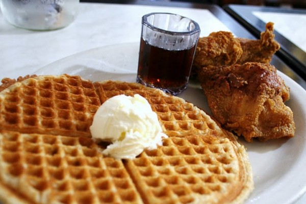 Lo-Lo's Chicken & Waffles