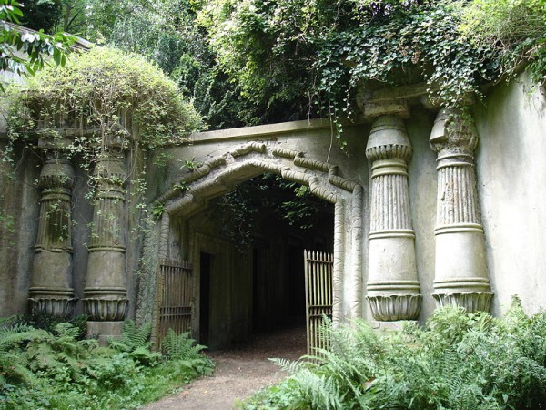 Highgate Cemetery 