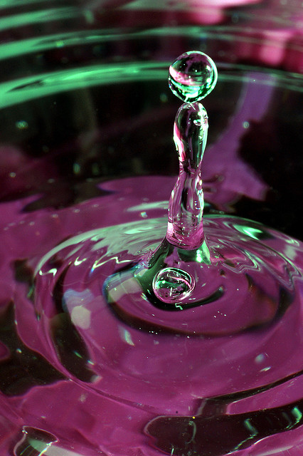Liquid water sculpture alien