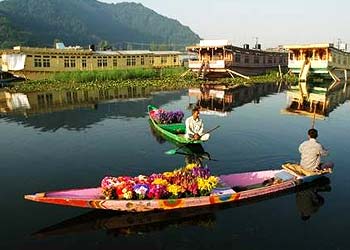 kashmir dal lake